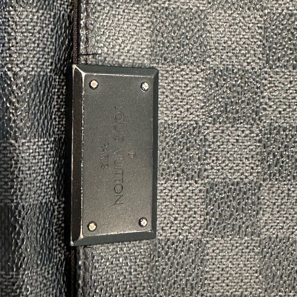 Louis Vuitton Damier District PM Messenger Bag - Picture 10 of 15